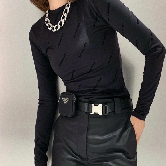 Balenciaga logo top